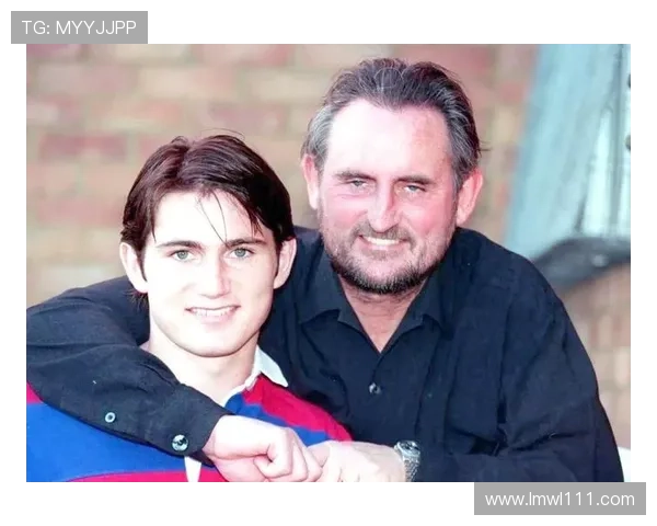 德国足球明星的家族传奇与历史渊源探秘